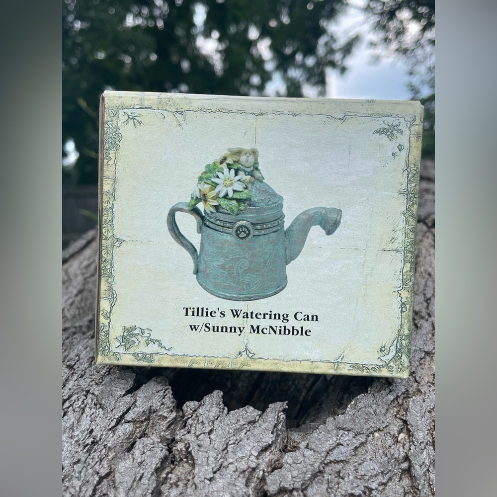 Vintage Boyd’s Bear Tillie’s Watering Can - Picture 6 of 14